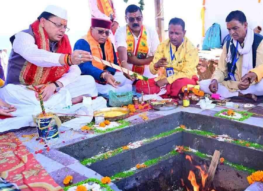 मुख्यमंत्री धामी ने जनपद टिहरी स्थित कांगुड़ा नागराज मंदिर परिसर पहुंचकर श्री कांगुड़ा नागराज मंदिर पुनर्स्थापना जागरण समारोह में किया प्रतिभाग