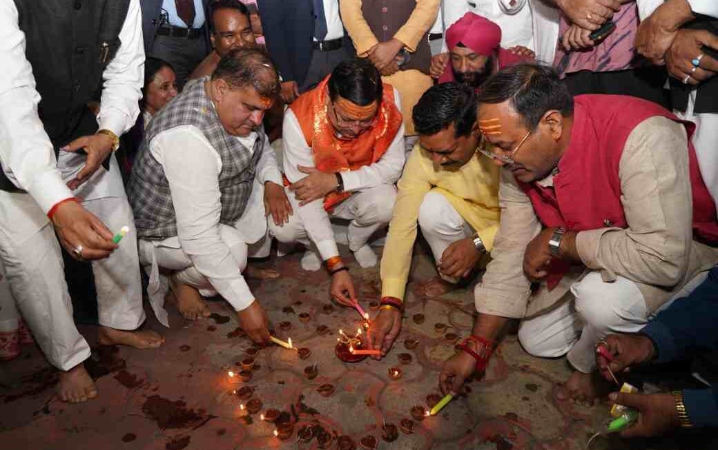 बीजेपी प्रदेश कार्यालय में दीवाली पूजन कार्यक्रम; सीएम धामी, प्रदेश अध्यक्ष समेत कई नेता रहे मौजूद