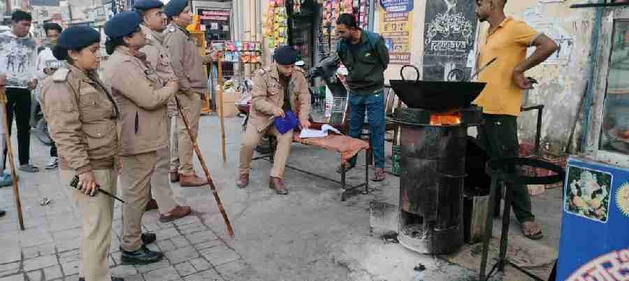 फुटपाथो/मुख्य मार्गों पर किये गये अतिक्रमण पर दून पुलिस का एक्शन जारी, 10 के विरूद्ध मुकदमे दर्ज