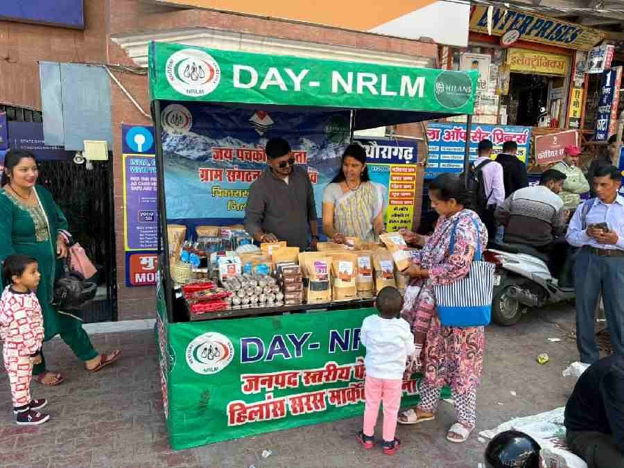 यात्रा और पर्यटन बना महिला समूहों की आर्थिकी का आधार, 110 ‘यात्रा आउटलेट्स’ के जरिए इस वित्तीय वर्ष में अक्टूबर तक 91.75 लाख की हुई बिक्री