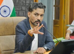 एसआईआर कार्य में तेजी के साथ निष्पक्षता और पारदर्शिता सुनिश्चित करें – डीएम